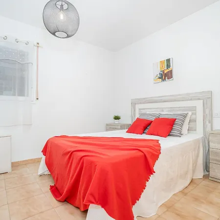 Con Terraza Y Parking A 2 Minutos De La Playa - - Hisp-288-66 *