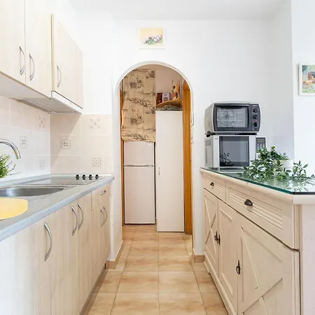 Appartamento Con Terraza Y Parking A 2 Minutos De La Playa - - Hisp-288-66 *