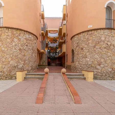 Con Terraza Y Parking A 2 Minutos De La Playa - - Hisp-288-66 *
