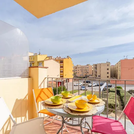 Con Terraza Y Parking A 2 Minutos De La Playa - - Hisp-288-66 Empuriabrava